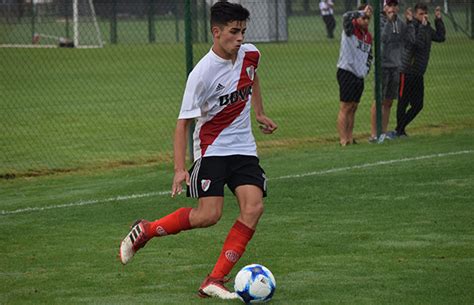 Create a free family tree for yourself or for santiago simon and we'll search for valuable new. Santiago Simón firmó su primer contrato profesional ...