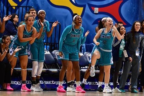 Season Ends For Uncw Womens Basketball In Quarterfinals Wwaytv3