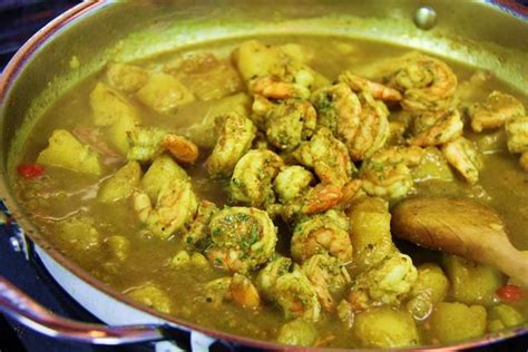 But all that changed when a few friends on instagram posted. Amazing Curry Shrimp With Potato. | Jamaican recipes, Curry shrimp, Seafood recipes