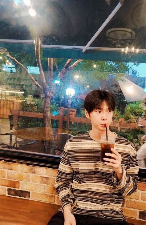 See more ideas about nct, nct doyoung, nct 127. Pin oleh Ashrenic R di NCT ~ WayV di 2020 | Nct, Hubungan ...