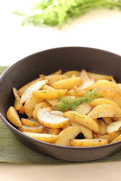 1 hr 10 min prep: Rathai's Recipes: Oven-baked potatoes - Klyftpotatis