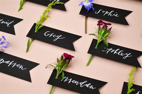 Today i wanted to show you guys how i made our diy place card holders. 4 DIY Place Card Ideas for Spring Weddings - Cards & Pockets Design Idea BlogCards & Pockets ...