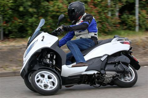 Piaggio Mp3 ‘trike Ooter Is Up For Some Jam Busting Fun No Limits