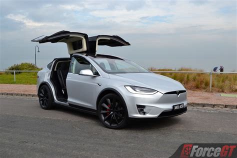 2017 Tesla Model X P100d Review