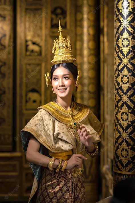 Premium Photo Beautiful Thai Women Are Dressing In Traditional Thai National Costumes To