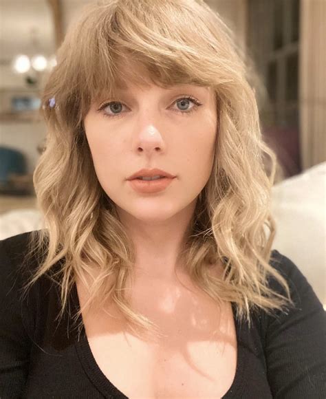 T On Twitter Rare Aesthetic Taylor Swift Taking Selfies From The