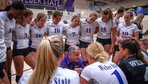 Ncaa Volleyball Weber State Gives No 1 Wisconsin A Test But Falls 3
