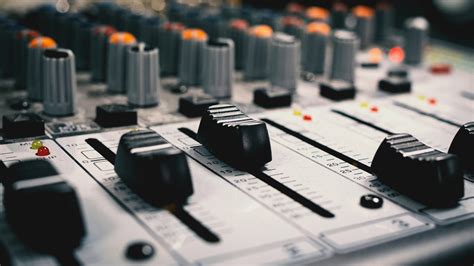 Beginners Guide How Music Mixing Works 4 Tips For Incredible Mixes