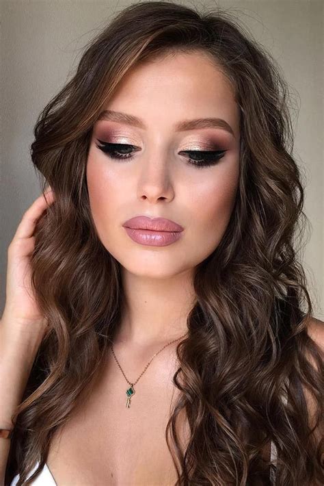 30 Delighting Fall Wedding Makeup Ideas In 2020 Fall Wedding Makeup Dramatic Wedding Makeup