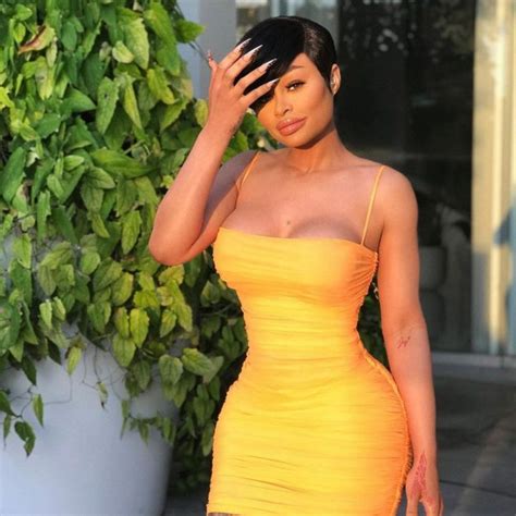 Blac Chyna Looks Sexy In A Tight Yellow Dress From Fashionnova 4 Pics The Fappening