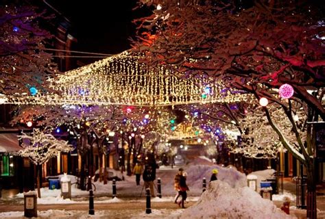 A Burlington Vermont Christmas On The Main Street Is Perfection