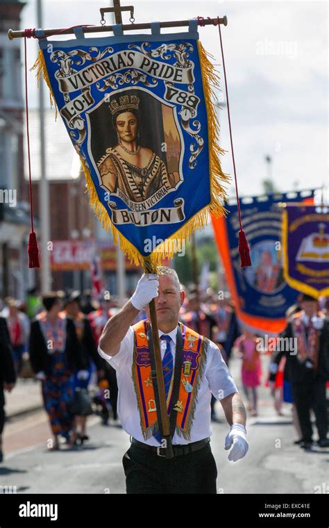 Marcha Del Orgullo De Liverpool Fotograf As E Im Genes De Alta