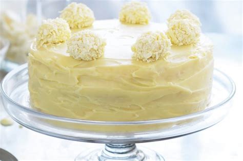 Die form sauber machen und den kuchen wieder hineinsetzen. Weisse Schokolade-Trüffel-Torte - Rezept | Kochrezepte.at