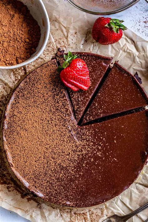 Easy Flourless Chocolate Cake With Ganache The Food Charlatan