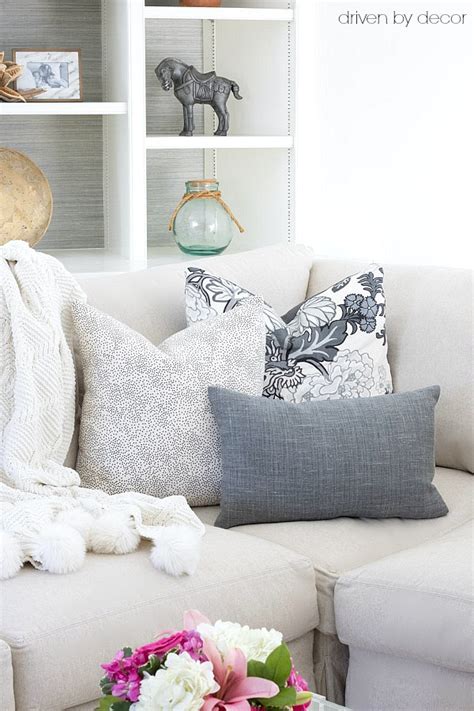 Pillows 101 How To Choose And Arrange Throw Pillows Driven By Decor
