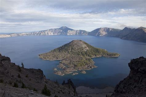 Crater Lake Caldera Geology Volcano Marli Miller