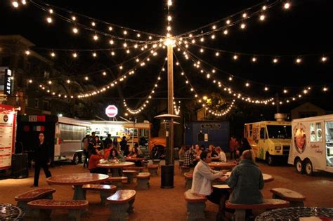 Rainey street food truck park. 25+ bästa Food truck park idéerna på Pinterest ...