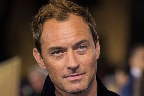 jude law hair restoration how the actor managed his receding hairline hair loss talks