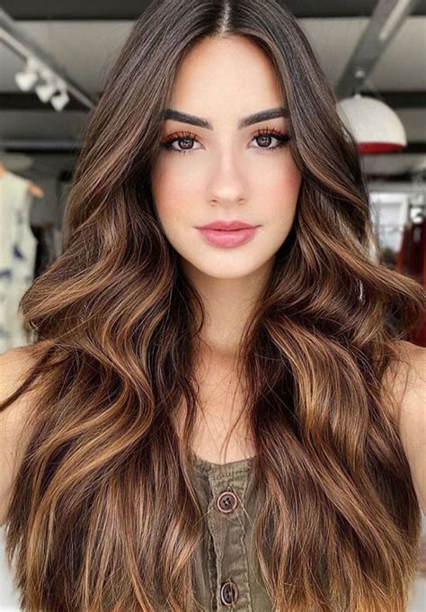 These Are The Best Hair Colour Trends In 2021 Dark Hair With Voluminous And Highlights