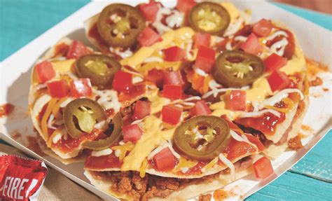 Taco Bell debuts jalapeño Mexican pizza, rolled chicken tacos and and
