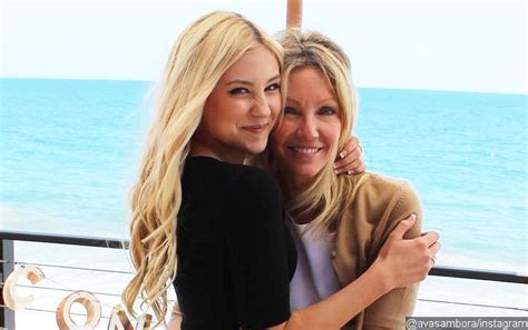 Heather locklear's daughter is all grown up and ready for a proper dip in the melrose place pool. Heather Locklear All Smiles While Celebrating Daughter Ava ...