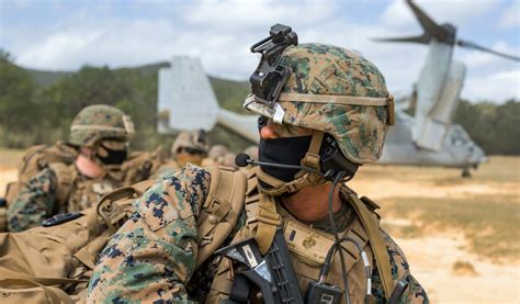 Marines Begin Experimentation To Refine Manual For Expeditionary