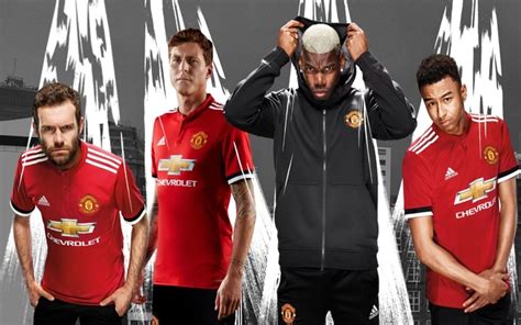 Whether it's the very latest transfer news from old trafford, quotes from a jose mourinho press conference, match previews and reports, or news about united's progress. Man Utd 2018/19 away kit leaked: Fetching pink jersey
