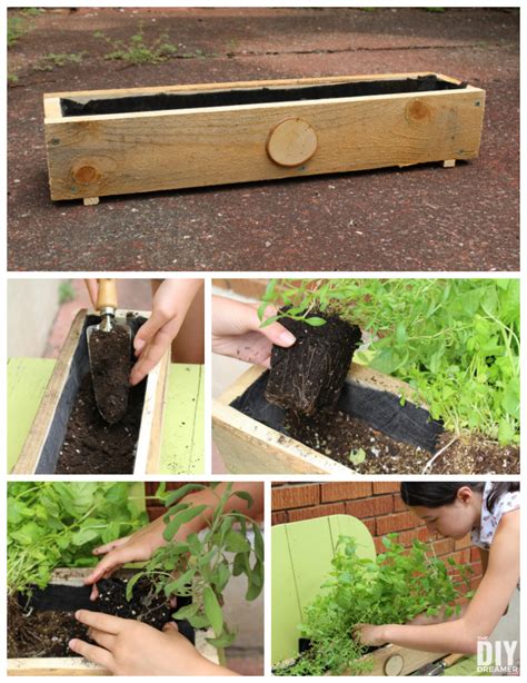 Four deck posts and some 1x6s and 2x2 balusters. DIY Planter Boxes for Herbs - How to make a planter box - The DIY Dreamer