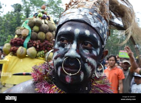 Jombang Indonesia 382014 Durian Mountains Paraded Around The