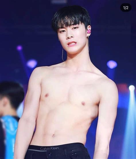 11 Kpop Male Idols With Best Abs 2023 Hotties With Sexy Abs According