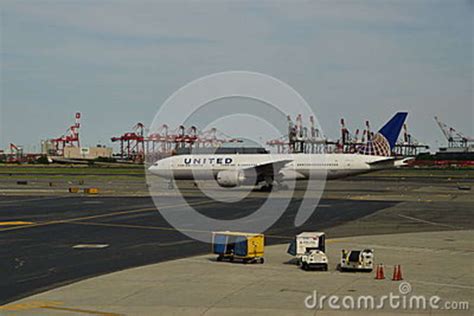 United Airlines Plane In Newark Liberty International Airport Editorial