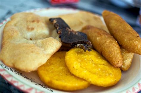 Desayuno Panameño Tortillas Carimañolas Y Hojaldre Food Caribbean