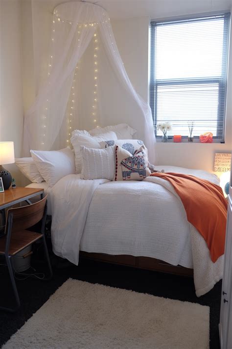 Cozy Bed At U Of Michigan Cozy Dorm Room Bedroom Ideas For Small