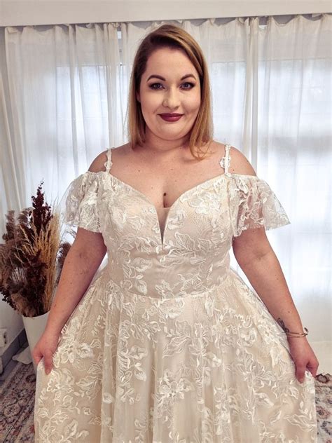 rebeca plus size wedding dress lasabina plus size bridal in 2022 plus size wedding wedding