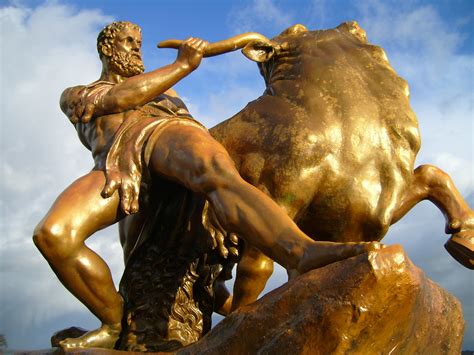 Hercules fights the bull | This is a statues outside the Sch… | Flickr