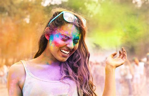 Holi Powder Photography Tips And Tricks For Taking Amazing Pictures
