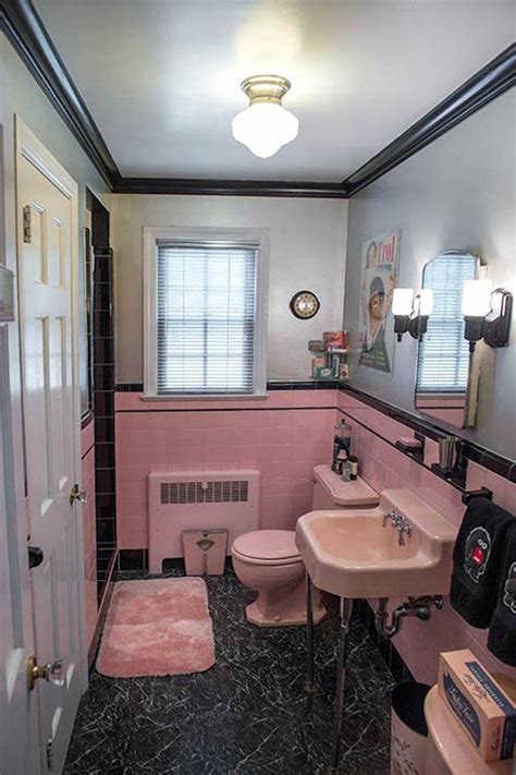 19 Pink And Grey Bathroom Decor In 2020 Retro Pink Bathroom Pink