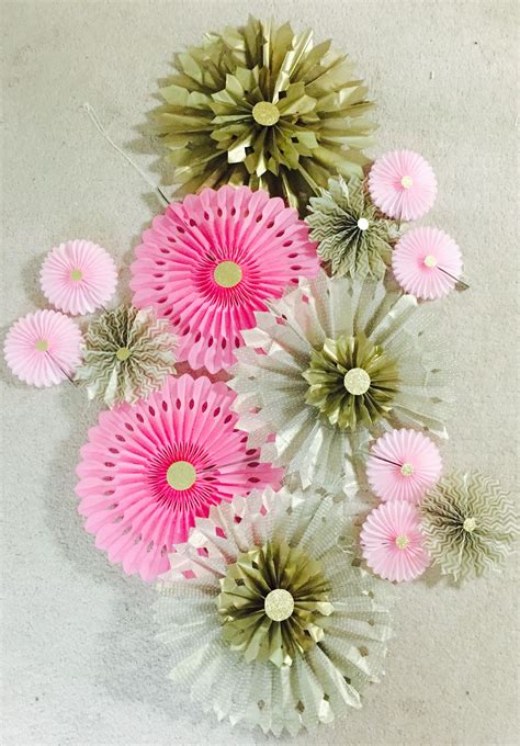 Diy Tissue Paper Decorative Fans For A Photo Booth Backdrop Paper