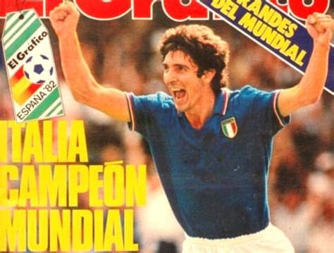 Rossi celebrates a goal against brazil on the way to helping italy win the 1982 world cup the former italian footballer paolo rossi, who won the 1982 world cup with his country, has died at the age of 64. Biografia: Paolo Rossi - età - Almanacco