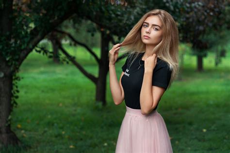 A desktop wallpaper is highly customizable, and you can give yours a personal touch by adding your images (including your photos from a camera) or download beautiful pictures from the internet. Cute Girl Pink Skirt Necklace 4k, HD Girls, 4k Wallpapers ...