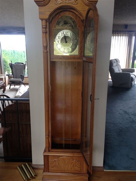 How to disassemble a grandfather clock for moving. How to move a grandfather clock like a pro | You Move Me