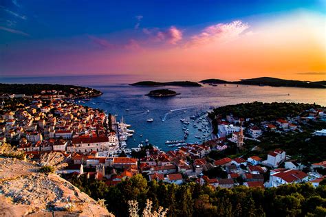 Die fast 2.000 kilometer lange kroatische adriaküste begeistert mit. Kroatien - kostenloser Online-Reiseführer mit tollen Tipps ...
