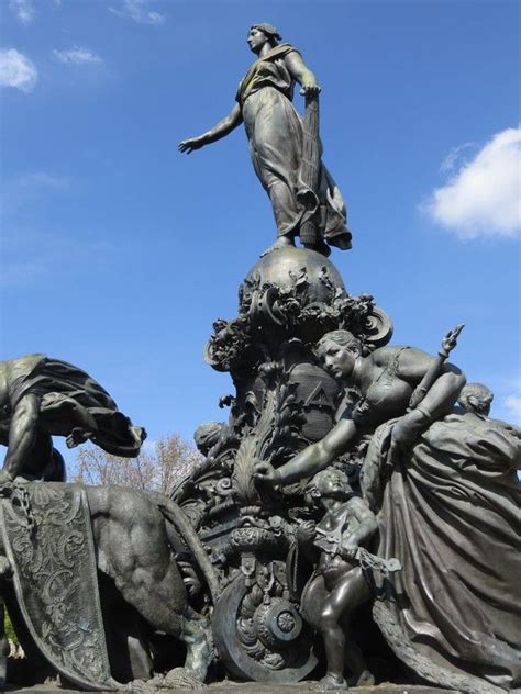 Le Triomphe De La République Par Jules Dalou Place De La Nation Paris