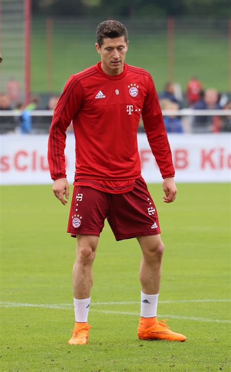 In the current club bayern munich played 8 seasons, during this time he played 338 matches and scored 293 goals. Robert Lewandowski - Wikiwand