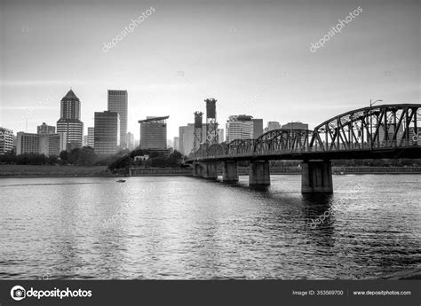 Downtown Portland Oregon Skyline Sunset Usa — Stock Photo © F11photo