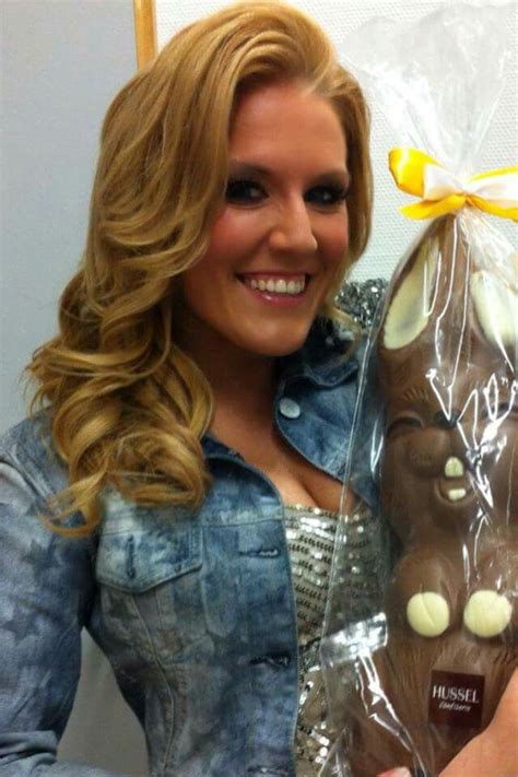 Natalie Cake Chocolate Bunny Natalie Giant Chocolate