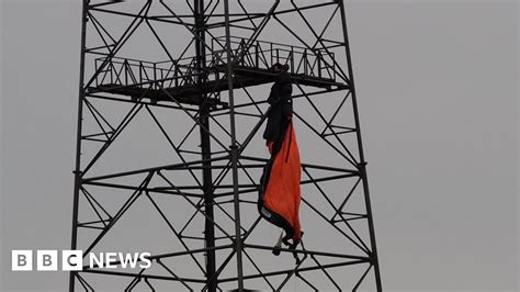 Base Jumpers Rescued From Essex Phone Mast Bbc News