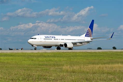 United Airlines Reviews What To Know Before You Fly Travel Leisure