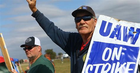 Uaw Ratifies New Gm Contract But Local Workers Vote Against Agreement