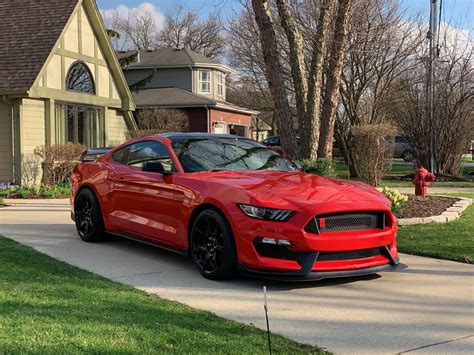 Gt 2016 Gt350r Rare Race Red Painted Black Roof 1550 Miles Ford Ext
